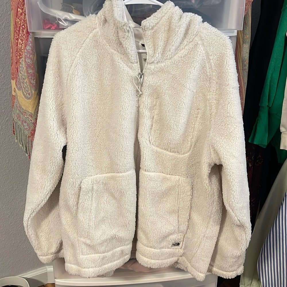 Off White/Cream Fleece/Sherpa North Face Jacket